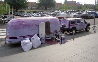 demonstratie_belettering_airstream_en_hummer