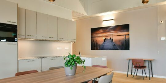 Prachtige visuals van MetroXL in keuken van woonlocatie De Waterboog