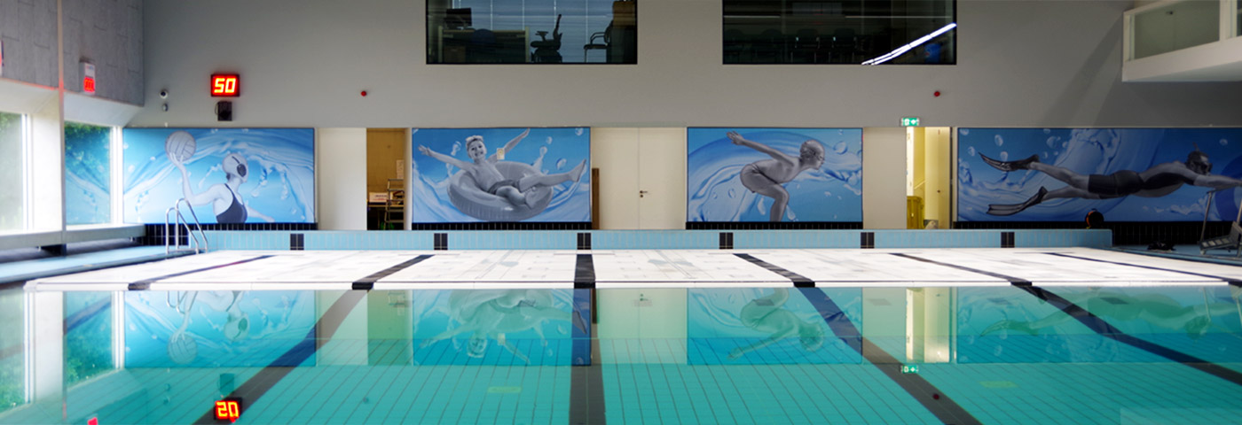 Pool Sound Absorbers verbeteren de akoestiek in het Olympiabad Waalwijk voor een rustigere en prettigere zwemomgeving.